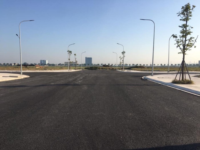 Ảnh thực tế đường nội khu Khu đô thị Rosy Garden Thụ Ninh - Vạn An, năm 2020.