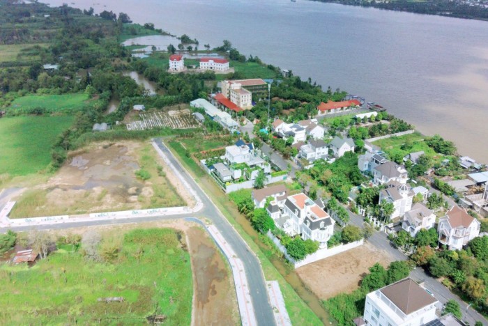 Ảnh flycam khu vực Cồn Khương Diamond City ven sông, tháng 12/2021.